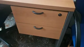 Mesa de despacho madera con dos cajones