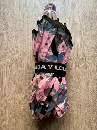 Paraguas Bimba y Lola multicolor.