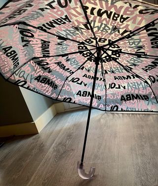 Paraguas Bimba y Lola multicolor.