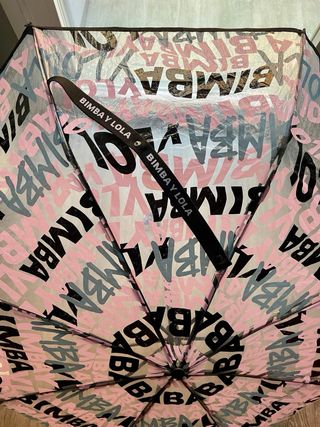 Paraguas Bimba y Lola multicolor.