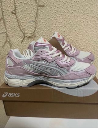 Zapatillas Asics GEL-NYC Rosa y Blanco