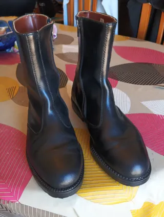 Botas de cuero negras