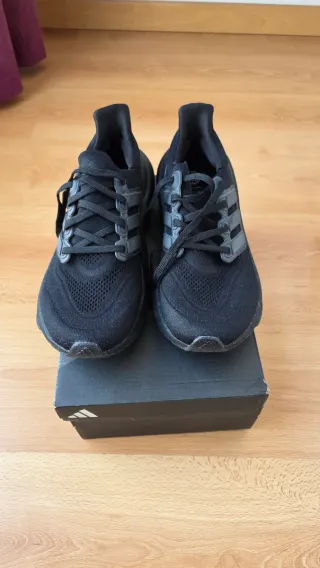 Adidas Ultraboost Light 41 1/3