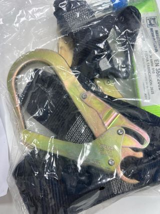 Arnés anticaídas Miguel Miranda. absorvedor