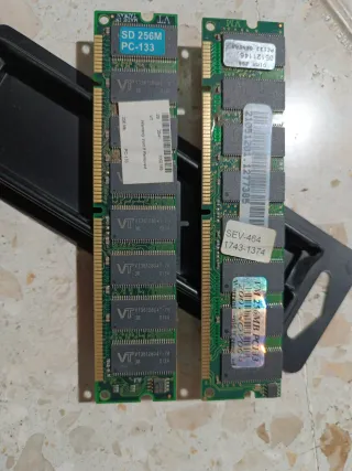 2x VT SD 256MB PC-133 DDR RAM