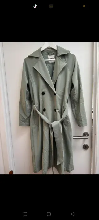 Gabardina Pimkie verde