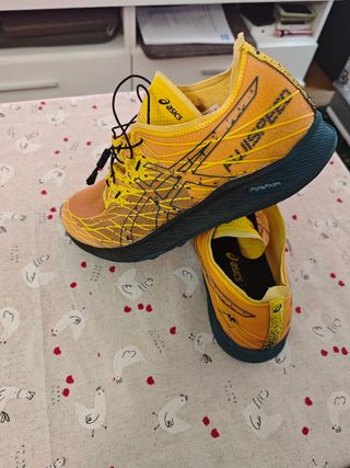 Asics Fujispeed Zapatillas Running Naranja/Amarill