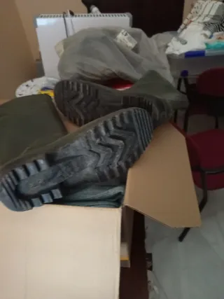 2 pares una nueva, la otra poco uso Botas de ag