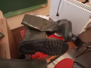 2 pares una nueva, la otra poco uso Botas de ag