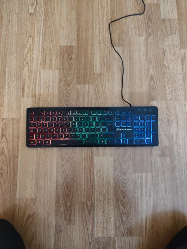 Teclado Gaming Blackfire RGB