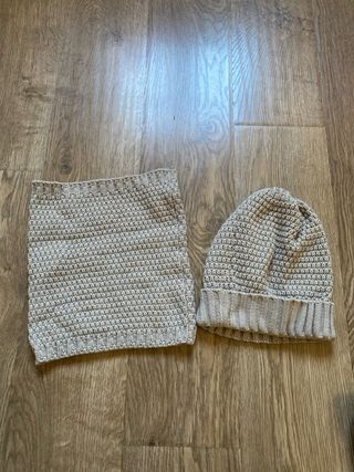 Pack de gorros y bufandas