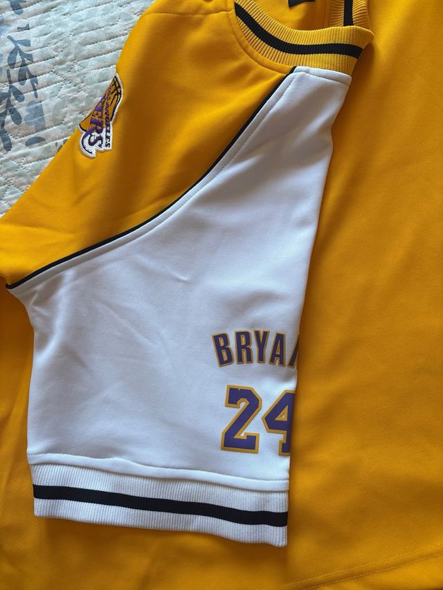 Camiseta Champion Lakers Bryant