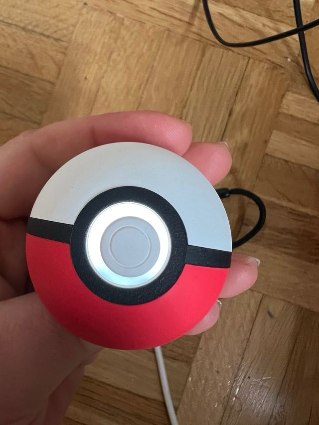 Poké Ball Plus Nintendo con Mew, con confezione originale