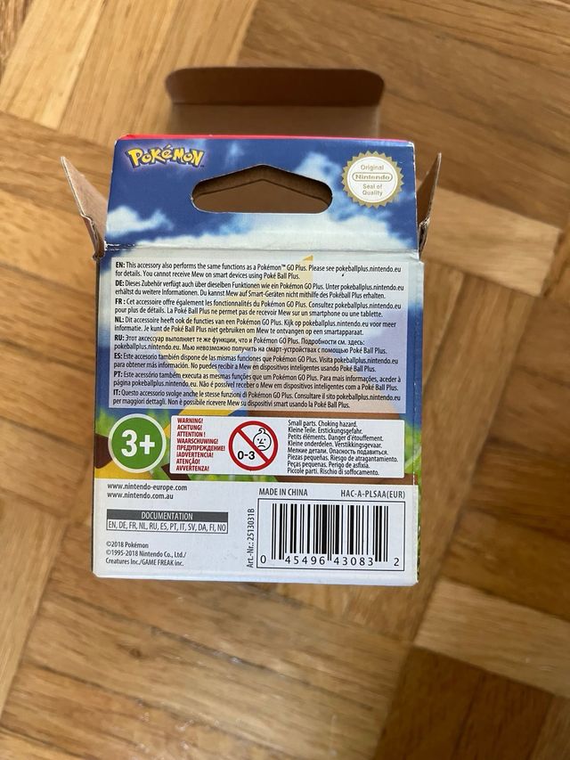 Poké Ball Plus Nintendo con Mew, con confezione originale