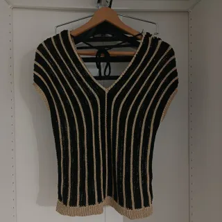 Chaleco fiesta negro y dorado