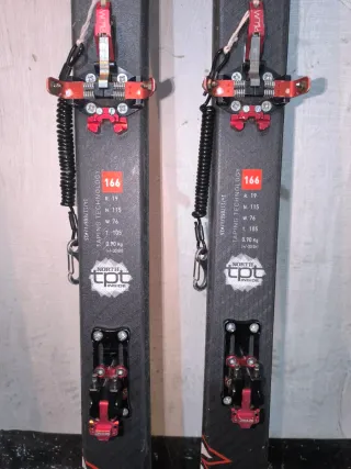 Esquís travesía Movement equipo completo.