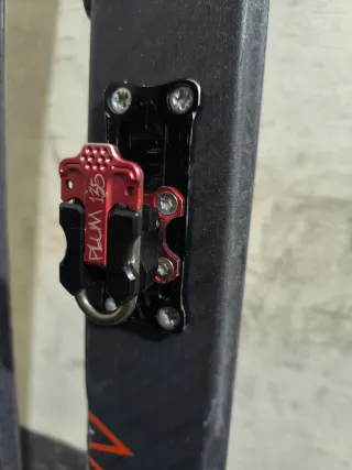 Esquís travesía Movement equipo completo.