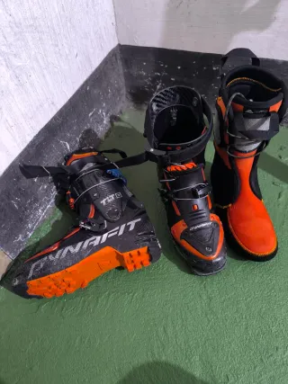 Esquís travesía Movement equipo completo.