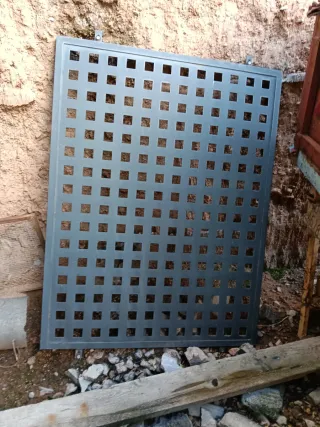 Valla metálica jardín