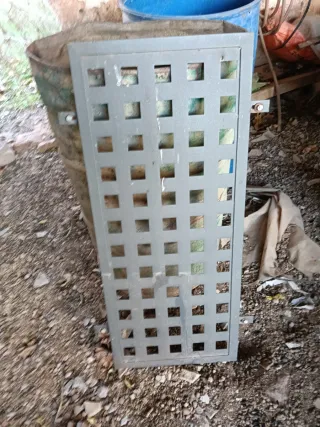 Valla metálica jardín