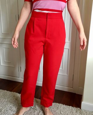 Pantalón Nuevo 38 rojo Zara