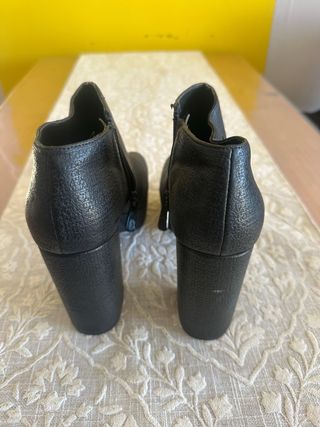 Botines Armani Tacón Plataforma Negro y azules