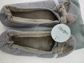 Pantofole donna fantasia pois grigie