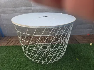 Tavolo rotondo Ikea in metallo e legno