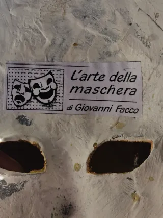 Máscara Veneciana Joker Dorada y Morada