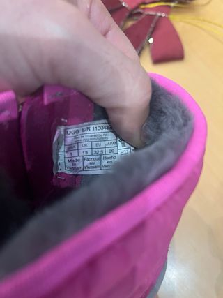 Botas UGG niña rosa waterproof T32.5