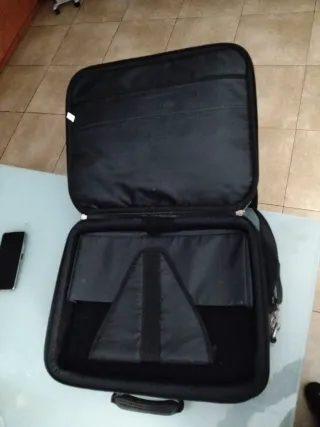 Maletín DELL Negro y Gris