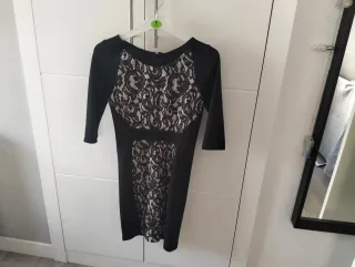 Vestido negro con encaje talla M