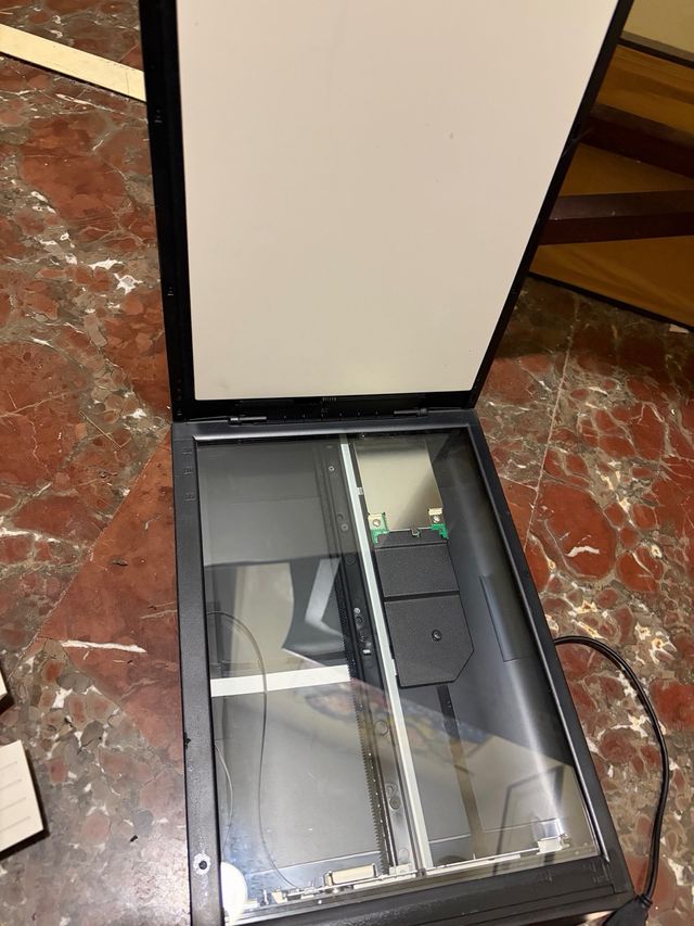 Escáner Canon CanoScan LIDE 100