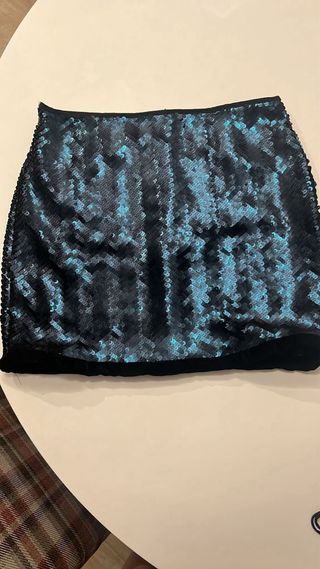 Falda corta lentejuelas negro y turquesa