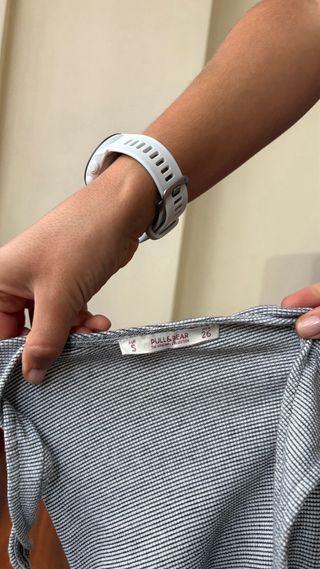 Vestido azul y blanco ajustado