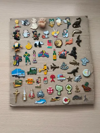 Colección 60 pines variados