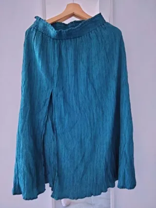 Falda larga verde azulado con abertura