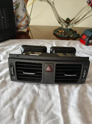 Rejilla Aire Mercedes W204 + Botón Warning