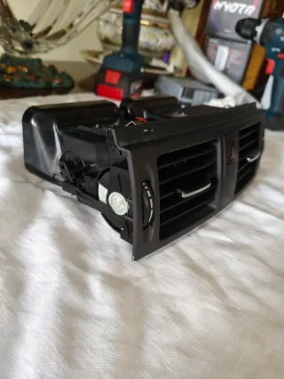 Rejilla Aire Mercedes W204 + Botón Warning