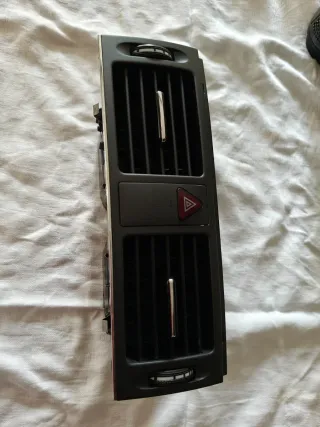 Rejilla Aire Mercedes W204 + Botón Warning