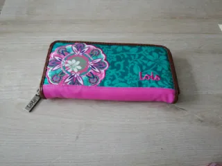 Cartera Lois Mujer. Importe no negociable.