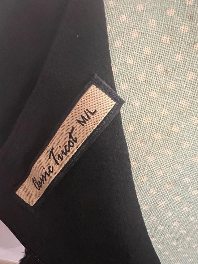 Vestido de fiesta encaje y plumas