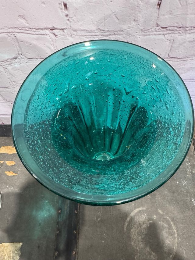 Antico vaso in vetro soffiato