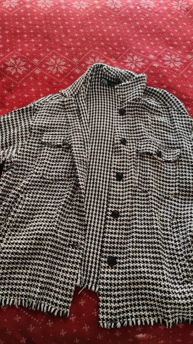 Chaqueta oversize blanco y negro