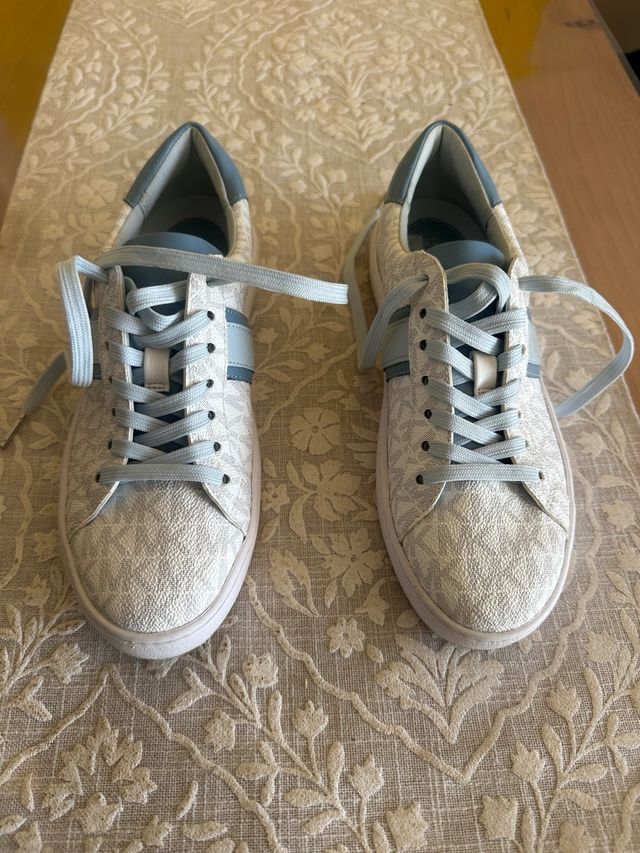 Zapatillas Michael Kors Blancas y Azules