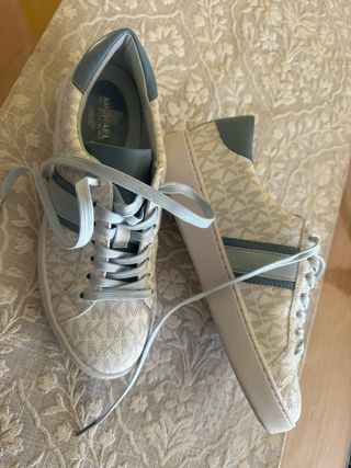 Zapatillas Michael Kors Blancas y Azules