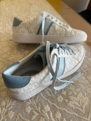 Zapatillas Michael Kors Blancas y Azules