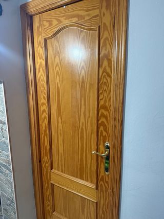 Puerta madera abeto