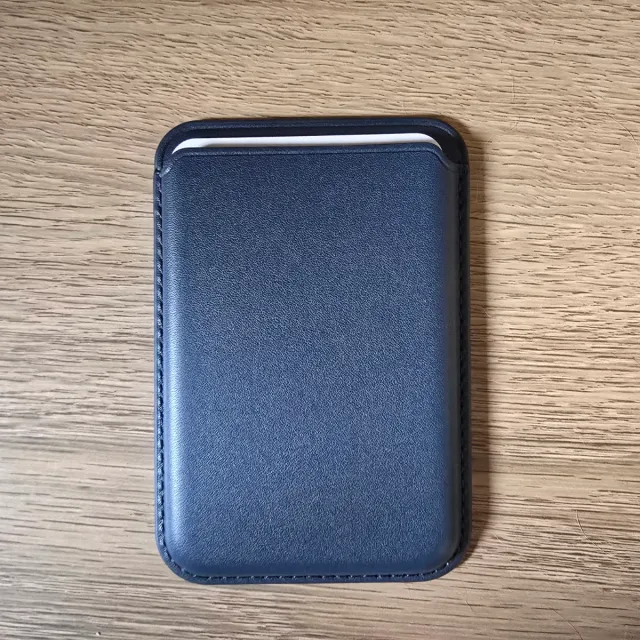 Cartera magnética azul