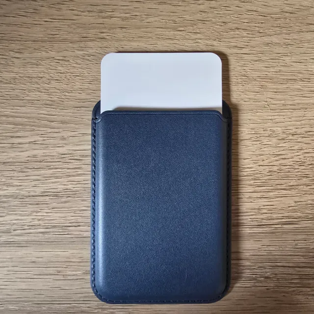 Cartera magnética azul